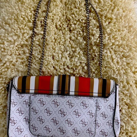 Guess / Joslyn Signature Shoulder/ Crossbody  Bag - Picture 3 of 3